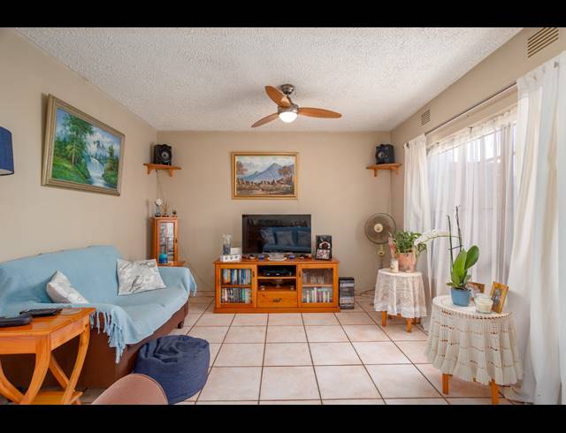 3 BEDROOM APARTMENT FOR SALE IN MANORS